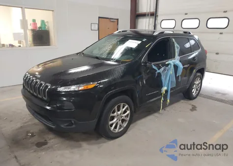 2016 Jeep Cherokee Latitude z USA, uszkodzony, nr VIN 1C4PJMCB8GW163311